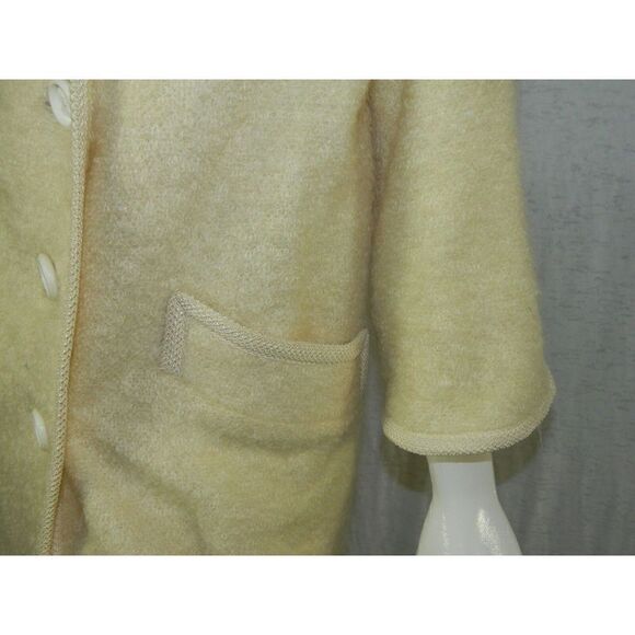 Roos Atkins Coat Ivory Curly Boucle  Wool 1960 Jacket Bell Sleeves Size Medium - Picture 11 of 14